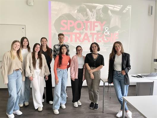 Alumni Insights: Aus dem Marketing-Studium in die IT-Beratung – Raquel Duarte Peralta